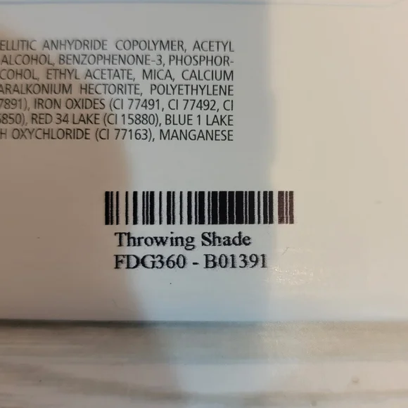 Color Street Nail Polish Strips - Throwing Shade - Picture 4 of 4